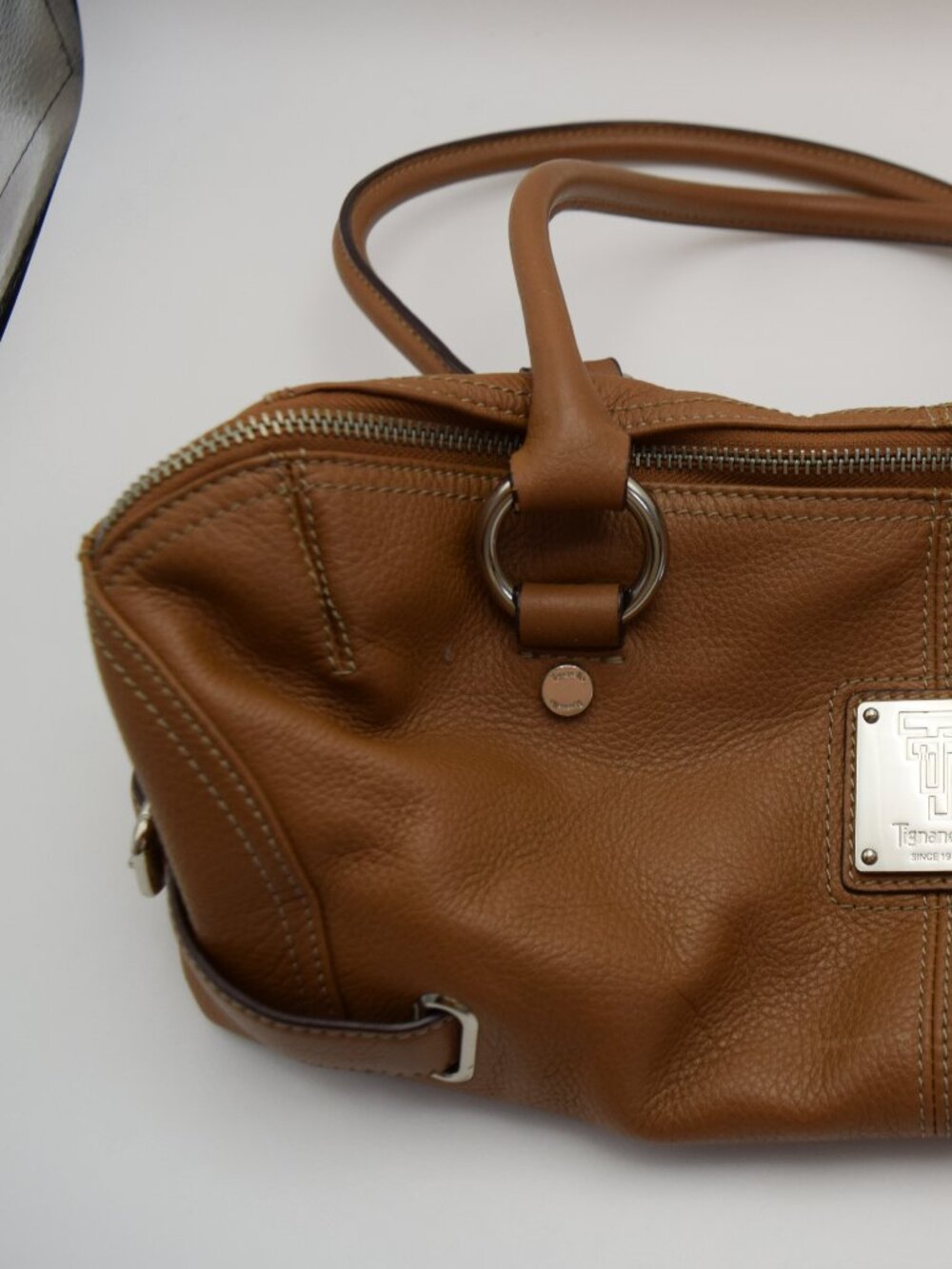 Tignanello Brandy Tan Pebbled Leather Baguette/Satchel Handbag VTG-Very Good - Picture 4 of 14